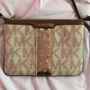 Micheal kors purse